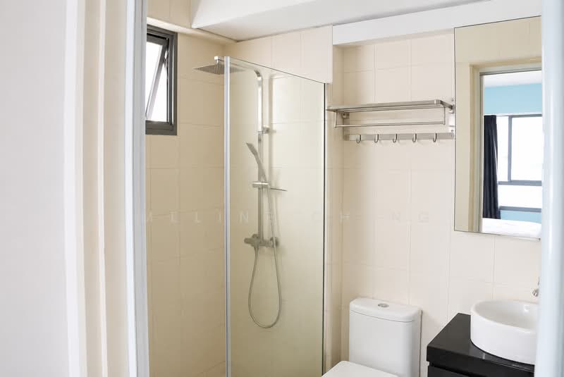 271D Punggol Walk, 271D Punggol Walk, 3 Bedrooms, 1,001 sqft, HDB Flat For Sale, by Emeline Cheng, 500181069 - Bathroom - PropertyGuru.com.sg