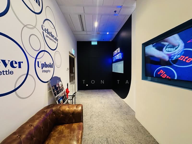 61 Robinson, 61 Robinson Road, 1,830 sqft, Office For Rent, by Preston Tan, 500181073 - Corridor - CommercialGuru.com.sg