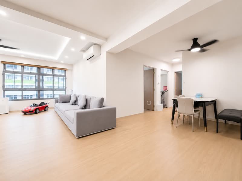 618A Tampines Street 61, 618A Tampines Street 61, 3 Bedrooms, 1,216 sqft, HDB Flat For Sale, by Aaron Leong, 500181081 - Living Room - PropertyGuru.com.sg