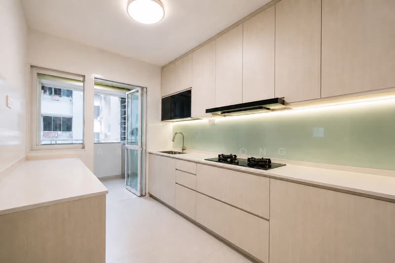 618A Tampines Street 61, 618A Tampines Street 61, 3 Bedrooms, 1,216 sqft, HDB Flat For Sale, by Aaron Leong, 500181081 - Kitchen - PropertyGuru.com.sg