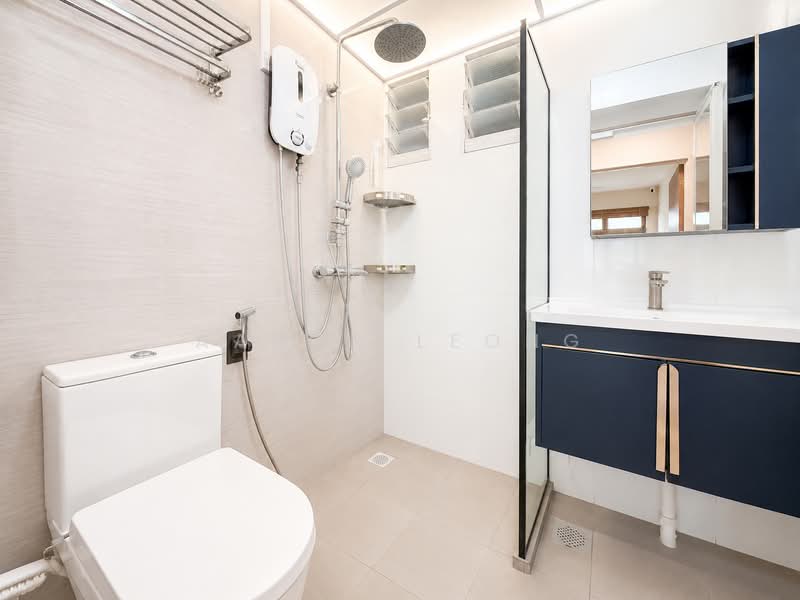 618A Tampines Street 61, 618A Tampines Street 61, 3 Bedrooms, 1,216 sqft, HDB Flat For Sale, by Aaron Leong, 500181081 - Bathroom - PropertyGuru.com.sg