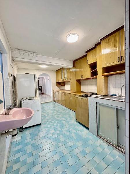 58 Marine Terrace, 58 Marine Terrace, East Coast / Marine Parade, 2 Bedrooms, 700 sqft, HDB Flat For Sale, by Siti Nurjana Binte Oyong, 500181082 - Kitchen - PropertyGuru.com.sg