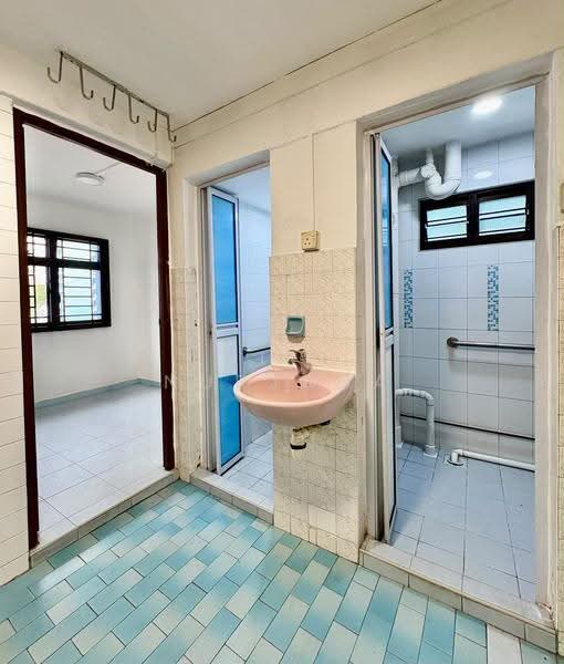 58 Marine Terrace, 58 Marine Terrace, East Coast / Marine Parade, 2 Bedrooms, 700 sqft, HDB Flat For Sale, by Siti Nurjana Binte Oyong, 500181082 - Bathroom - PropertyGuru.com.sg