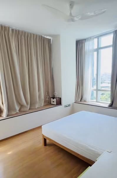 The Vermont On Cairnhill, 12 Cairnhill Rise, 2 Bedrooms, 915 sqft, Condominium For Sale, by Flora Zhu, 500181098 - Bedroom - PropertyGuru.com.sg