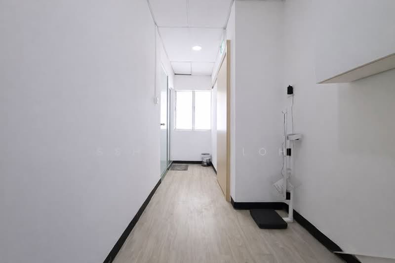 249 Jurong East Street 24, 249 Jurong East Street 24, 800 sqft, Shop / Shophouse For Rent, by Ssharon Loh, 500181122 - CommercialGuru.com.sg