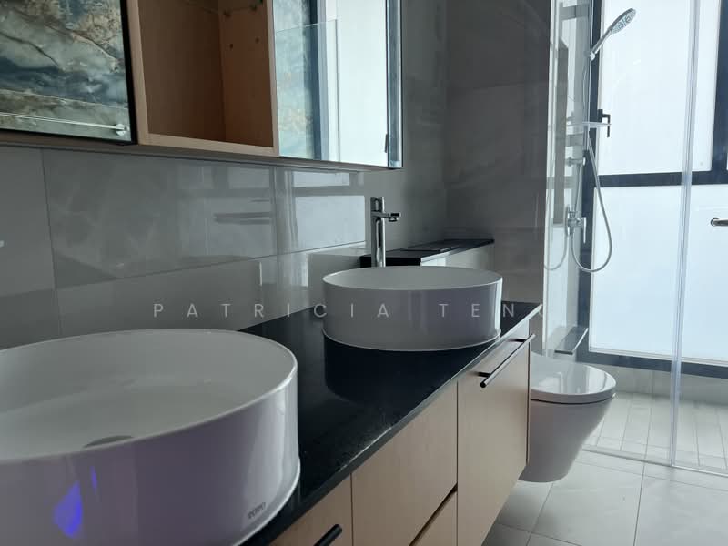 Belgravia Ace, 100 Belgravia Drive, 5 Bedrooms, 3,929 sqft, Cluster House For Sale, by Patricia Teng, 500181132 - Master En-Suite - PropertyGuru.com.sg