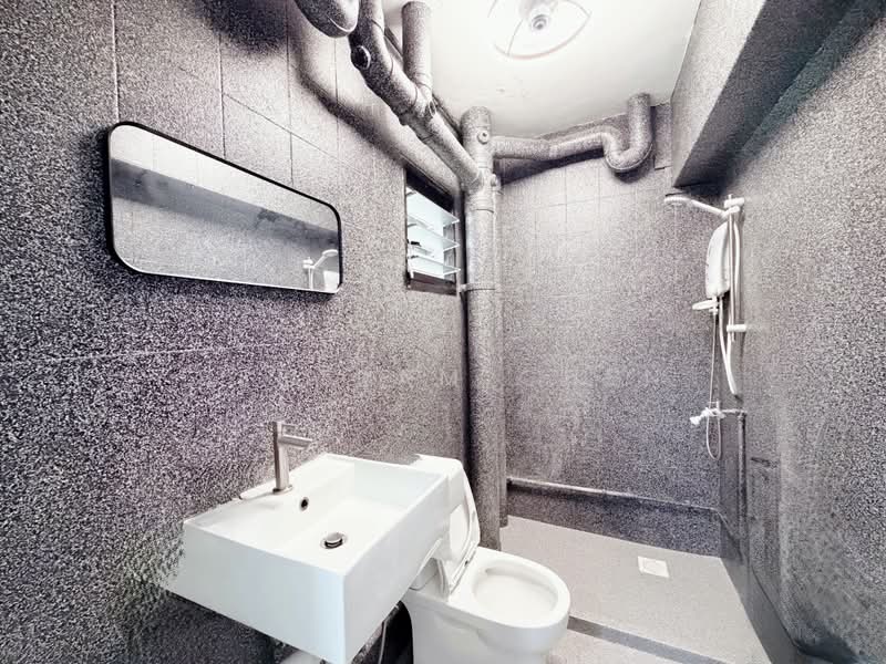 653A Jurong West Street 61, 653A Jurong West Street 61, 3 Bedrooms, 1,184 sqft, HDB Flat For Sale, by Bertram Chen, 500181133 - Bathroom - PropertyGuru.com.sg