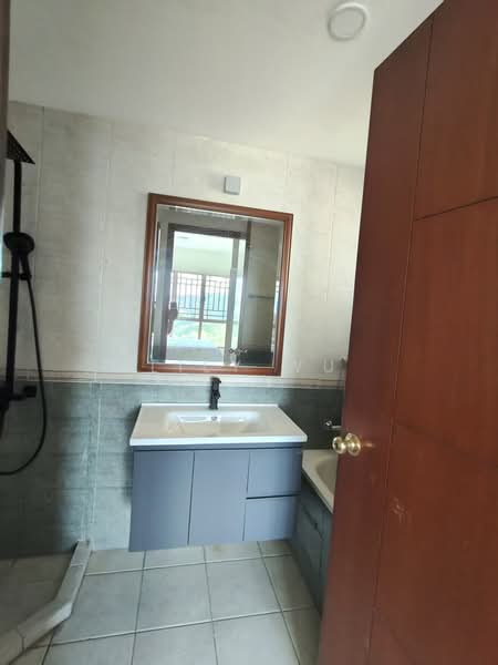 The Rivervale, 1 Rivervale Link, 3 Bedrooms, 1,249 sqft, Condominium For Sale, by Lily Wu, 500181136 - Bathroom - PropertyGuru.com.sg