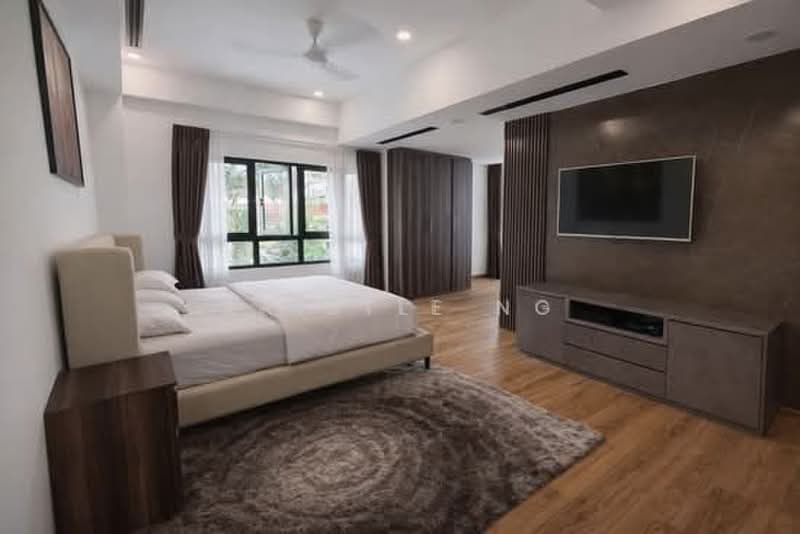 Well renovated 14000sqft Bungalow with lift, , 9 Bedrooms, 14,000 sqft, Detached House For Sale, by Kristle Ng, 500181137 - Bedroom - PropertyGuru.com.sg