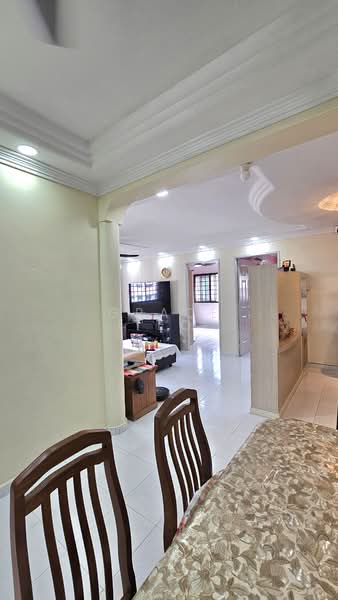 723 Jurong West Avenue 5, 723 Jurong West Avenue 5, 4 Bedrooms, 1,302 sqft, HDB Flat For Sale, by Grace Teo, 500181151 - Living Room - PropertyGuru.com.sg
