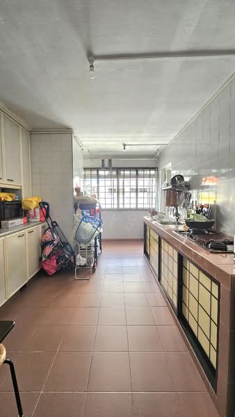 723 Jurong West Avenue 5, 723 Jurong West Avenue 5, 4 Bedrooms, 1,302 sqft, HDB Flat For Sale, by Grace Teo, 500181151 - Kitchen - PropertyGuru.com.sg
