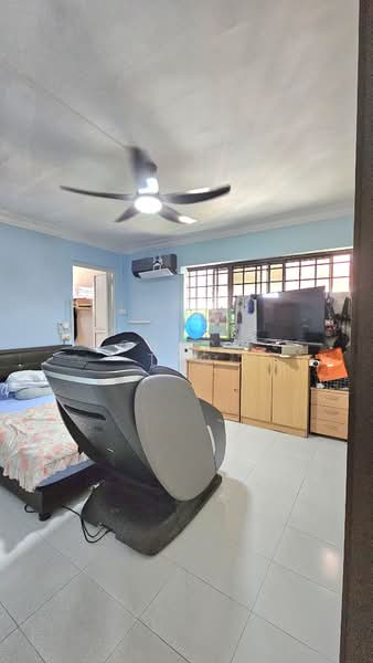 723 Jurong West Avenue 5, 723 Jurong West Avenue 5, 4 Bedrooms, 1,302 sqft, HDB Flat For Sale, by Grace Teo, 500181151 - Bedroom - PropertyGuru.com.sg