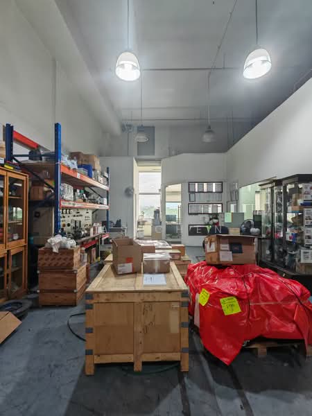 Wcega Plaza, 1 Bukit Batok Crescent, 2,368 sqft, Light Industrial (B1) For Sale, by Kas Chen, 500181152 - CommercialGuru.com.sg