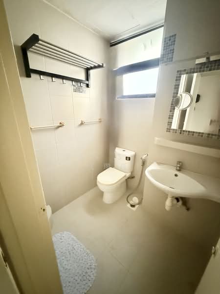 Bristol Lodge, 53 Bristol Road, 3 Bedrooms, 958 sqft, Condominium For Rent, by Zan Sim (沈瓒延), 500181153 - Bathroom - PropertyGuru.com.sg