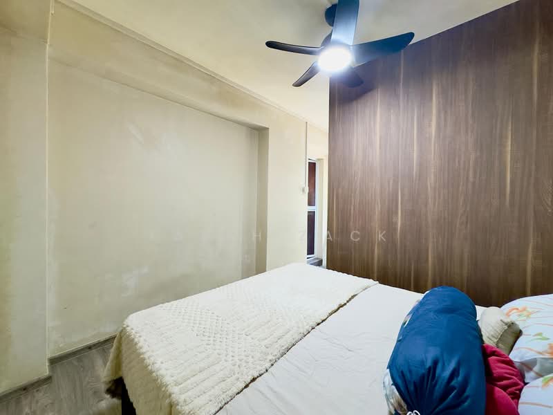 730 Tampines Street 71, 730 Tampines Street 71, 4 Bedrooms, 1,335 sqft, HDB Flat For Sale, by Farah Zack, 500181155 - Bedroom - PropertyGuru.com.sg