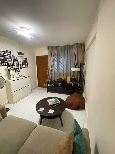 11 Holland Drive, 11 Holland Drive, 2 Bedrooms, 700 sqft, HDB Flat For Rent, by Corinne Tham, 500181179 - Living Room - PropertyGuru.com.sg