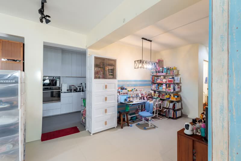 322D Sumang Walk, 322D Sumang Walk, 3 Bedrooms, 1,249 sqft, HDB Flat For Sale, by Eileen Chew, 500181180 - Kitchen - PropertyGuru.com.sg