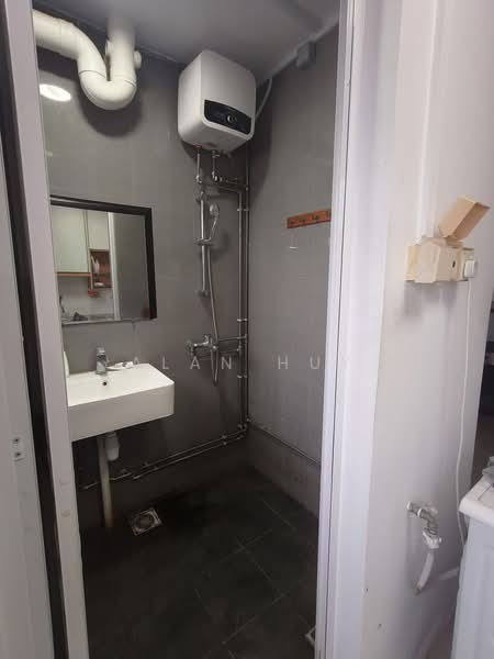 233 Simei Street 4, 233 Simei Street 4, Room Rental, 200 sqft, HDB Flat For Rent, by Alan Huy, 500181195 - PropertyGuru.com.sg
