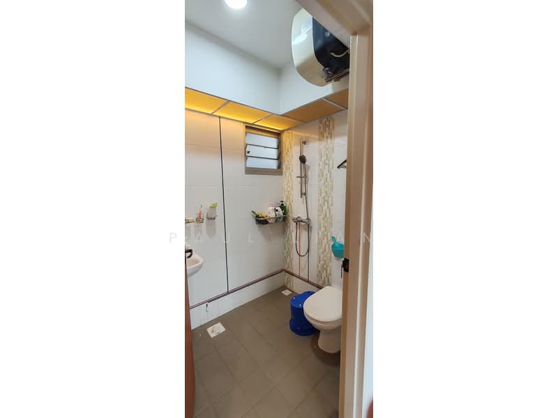 512B Yishun Street 51, 512B Yishun Street 51, 2 Bedrooms, 732 sqft, HDB Flat For Rent, by Paul Lian, 500181215 - Bathroom - PropertyGuru.com.sg