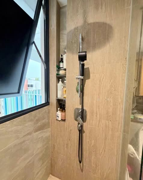 The Jovell, 25 Flora Drive, 2 Bedrooms, 678 sqft, Condominium For Sale, by Melina Yap, 500181220 - Bathroom - PropertyGuru.com.sg