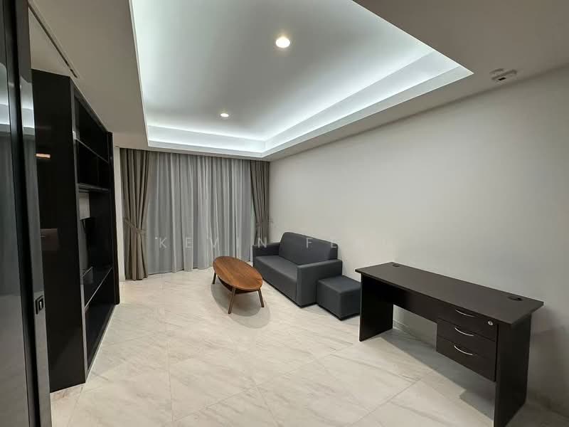 Cairnhill Nine, 15 Cairnhill Road, 2 Bedrooms, 743 sqft, Condominium For Sale, by Kevin Feng, 500181227 - Living Room - PropertyGuru.com.sg