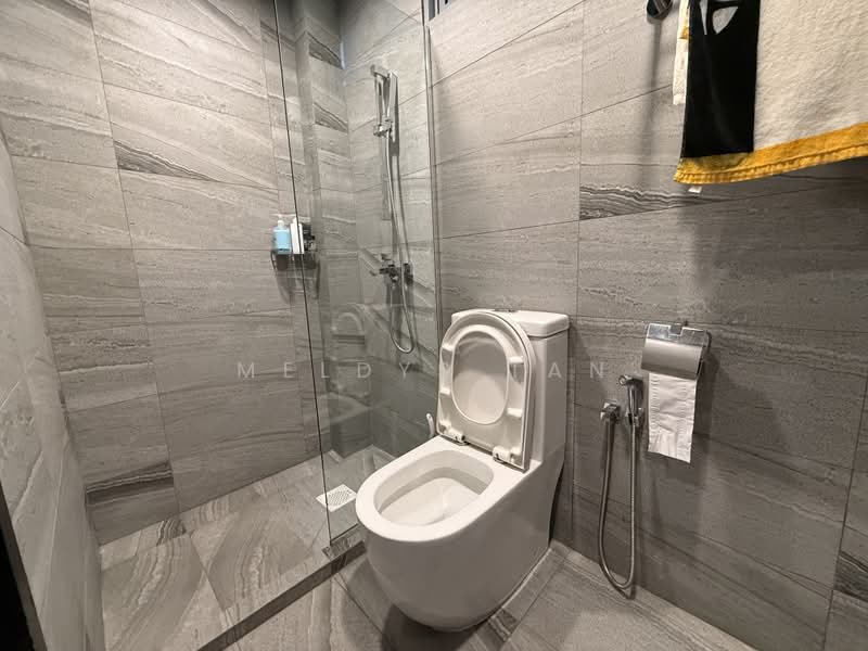 One Commonwealth, 1 Commonwealth Lane, 3,358 sqft, Light Industrial (B1) For Rent, by Meldys Tan, 500181244 - Bathroom - CommercialGuru.com.sg
