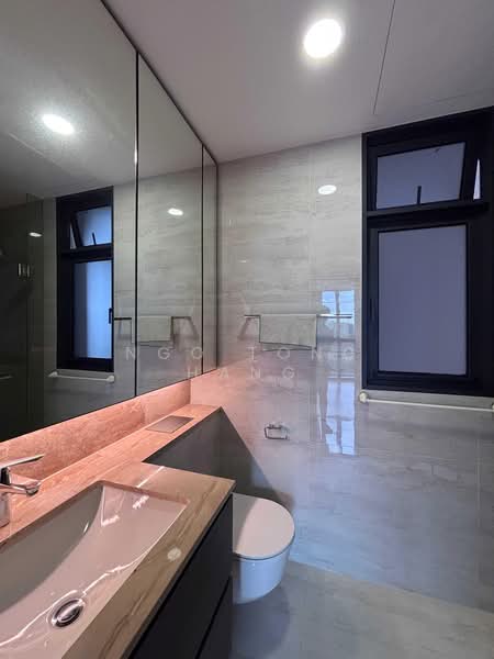 Fourth Avenue Residences, 8 Fourth Avenue, 3 Bedrooms, 915 sqft, Condominium For Rent, by Ngo Tong Hang, 500181246 - Bathroom 2 - PropertyGuru.com.sg