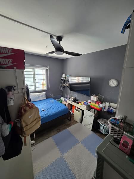 146 Woodlands Street 13, 146 Woodlands Street 13, 3 Bedrooms, 1,001 sqft, HDB Flat For Sale, by Xin Rong  林欣蓉., 500181248 - Bedroom - PropertyGuru.com.sg