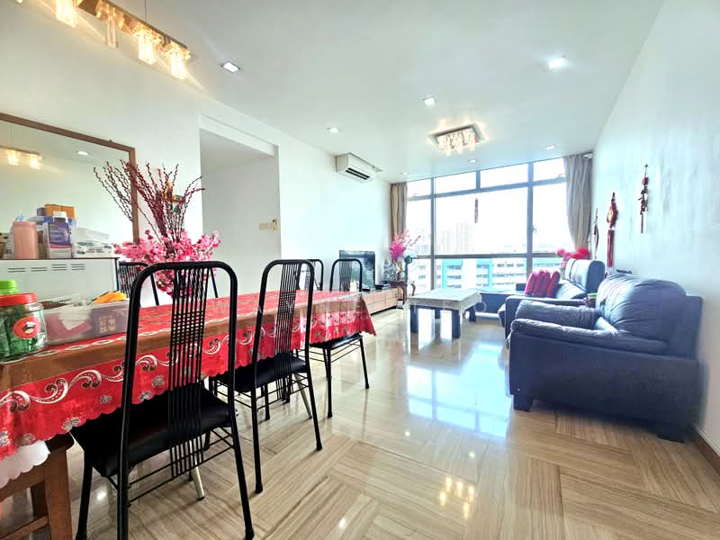 Hillview Regency, 28 Bukit Batok East Avenue 2, 3 Bedrooms, 1,130 sqft, Condominium For Sale, by Wayne Teo, 500181252 - Living Room - PropertyGuru.com.sg
