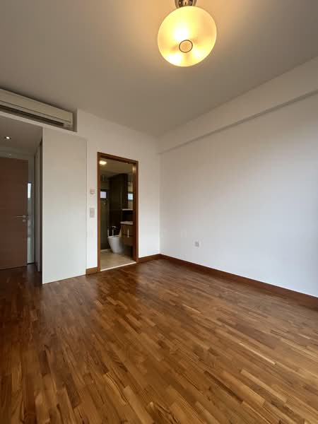 Woodhaven, 71 Woodgrove Avenue, 3 Bedrooms, 1,173 sqft, Condominium For Sale, by hui Chia, 500181256 - Bathroom - PropertyGuru.com.sg