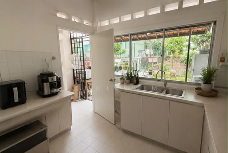Tai Hwan Garden, Tai Hwan Heights, 3 Bedrooms, 3,000 sqft, Terraced House For Sale, by Dennis Lim, 500181257 - Kitchen - PropertyGuru.com.sg