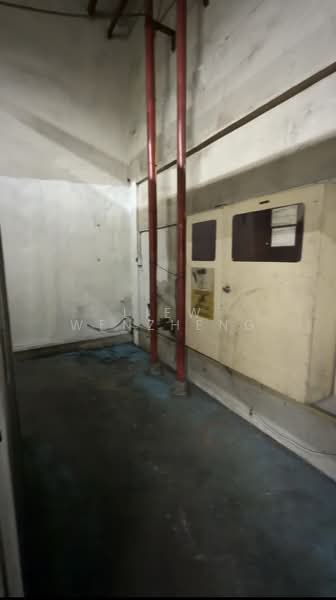 Paya Ubi Industrial Park, 51 Ubi Avenue 1, 2,200 sqft, Light Industrial (B1) For Rent, by Liew Wenzheng, 500181260 - Interior - CommercialGuru.com.sg