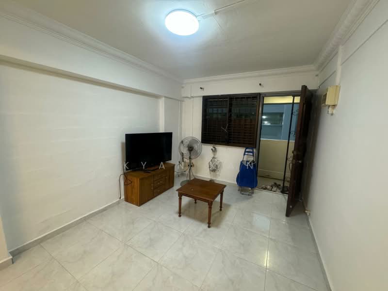 21 Dover Crescent, 21 Dover Crescent, Room Rental, 700 sqft, HDB Flat For Rent, by Kyan Kan, 500181266 - Living Room - PropertyGuru.com.sg