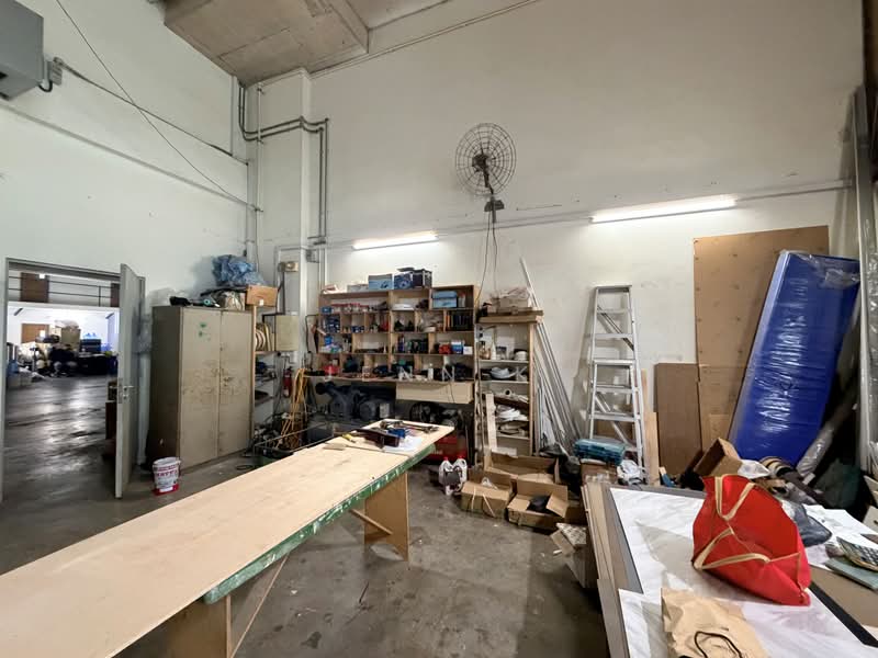 Pioneer Point, 5 Soon Lee Street, 958 sqft, Factory / Workshop (B2) For Rent, by Jenn K, 500181273 - Interior - CommercialGuru.com.sg