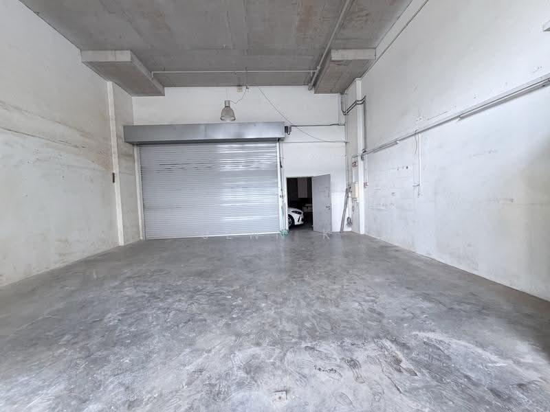 Pioneer Point, 5 Soon Lee Street, Boon Lay / Jurong / Tuas, 958 sqft, Factory / Workshop (B2) For Rent, by Jenn K, 500181273 - Interior - CommercialGuru.com.sg