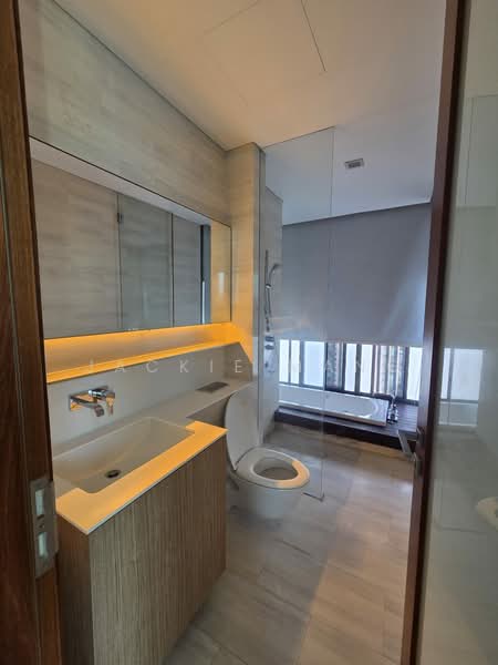 L'VIV, 23 Newton Road, 2 Bedrooms, 1,001 sqft, Condominium For Rent, by Jackie Mang, 500181274 - Bathroom - PropertyGuru.com.sg