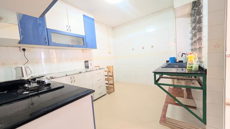 160 Pasir Ris Street 13, 160 Pasir Ris Street 13, 4 Bedrooms, 1,571 sqft, HDB Flat For Sale, by Karen Wong, 500181277 - Kitchen - PropertyGuru.com.sg