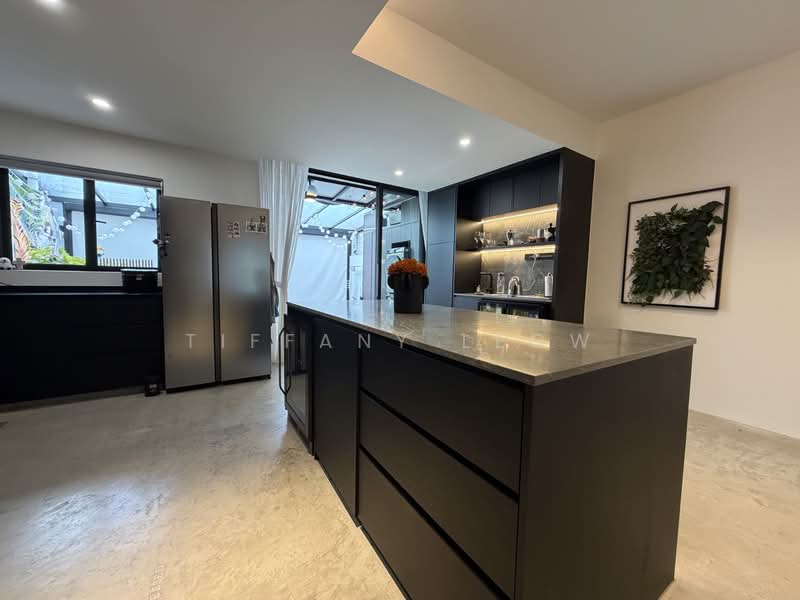 ***NEW!!! NS FACING! 100% MOVE IN CONDITION!, , 4 Bedrooms, 2,500 sqft, Terraced House For Sale, by Tiffany Leow, 500181278 - Kitchen - PropertyGuru.com.sg