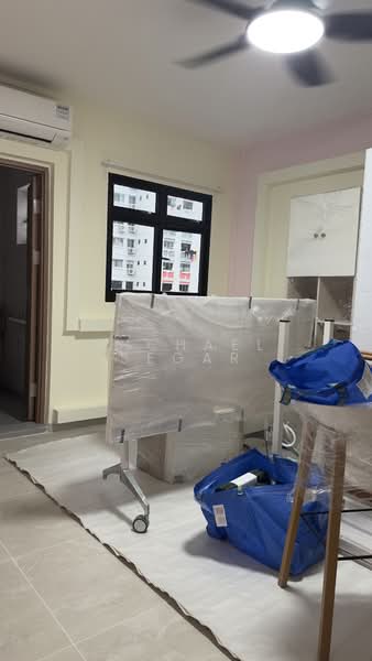 414 Bukit Batok West Avenue 4, 414 Bukit Batok West Avenue 4, 2 Bedrooms, 1,103 sqft, HDB Flat For Rent, by Michael Segar, 500181290 - Interior - PropertyGuru.com.sg