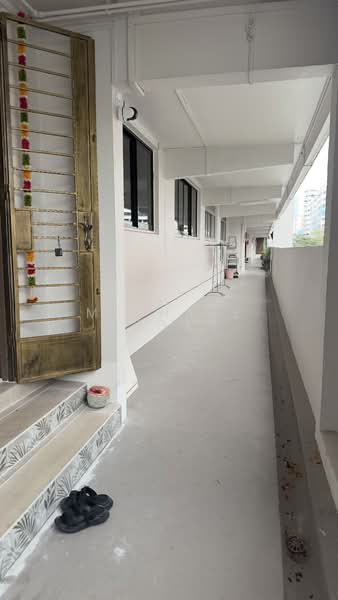 414 Bukit Batok West Avenue 4, 414 Bukit Batok West Avenue 4, 2 Bedrooms, 1,103 sqft, HDB Flat For Rent, by Michael Segar, 500181290 - Exterior - PropertyGuru.com.sg