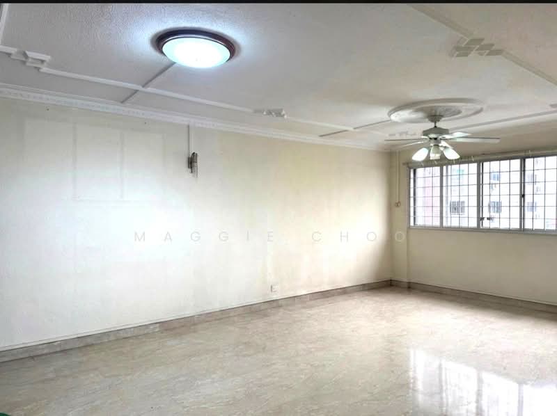 219A Jurong East Street 21, 219A Jurong East Street 21, 3 Bedrooms, 1,270 sqft, HDB Flat For Sale, by Maggie Choo, 500181294 - Living Room - PropertyGuru.com.sg