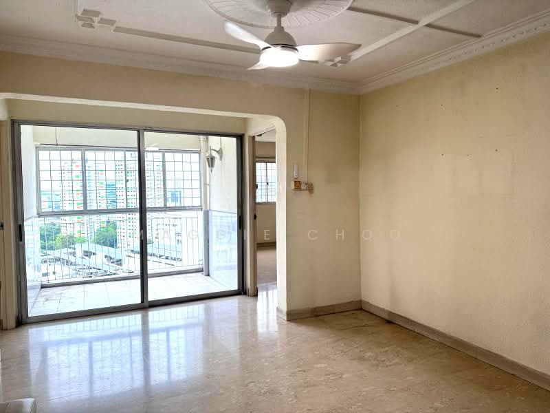 219A Jurong East Street 21, 219A Jurong East Street 21, 3 Bedrooms, 1,270 sqft, HDB Flat For Sale, by Maggie Choo, 500181294 - Living Room - PropertyGuru.com.sg