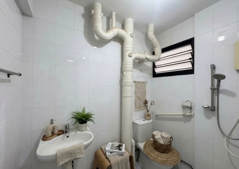 219A Jurong East Street 21, 219A Jurong East Street 21, 3 Bedrooms, 1,270 sqft, HDB Flat For Sale, by Maggie Choo, 500181294 - Bathroom - PropertyGuru.com.sg