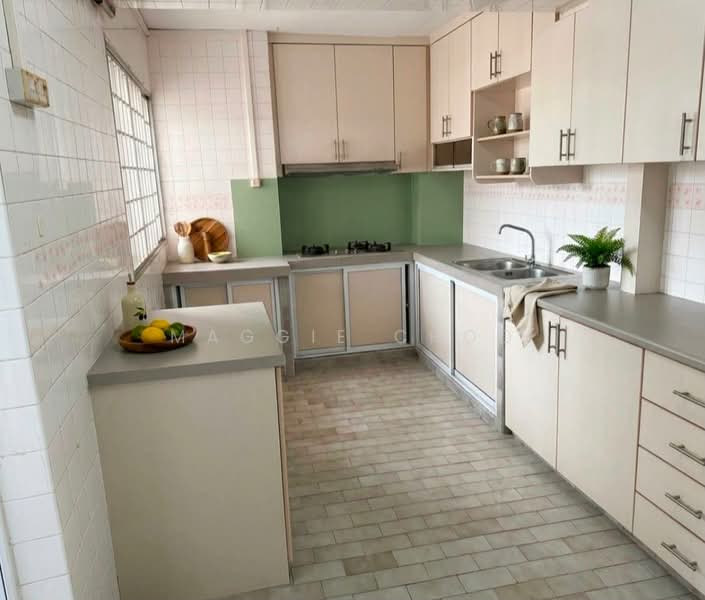 219A Jurong East Street 21, 219A Jurong East Street 21, 3 Bedrooms, 1,270 sqft, HDB Flat For Sale, by Maggie Choo, 500181294 - Kitchen - PropertyGuru.com.sg