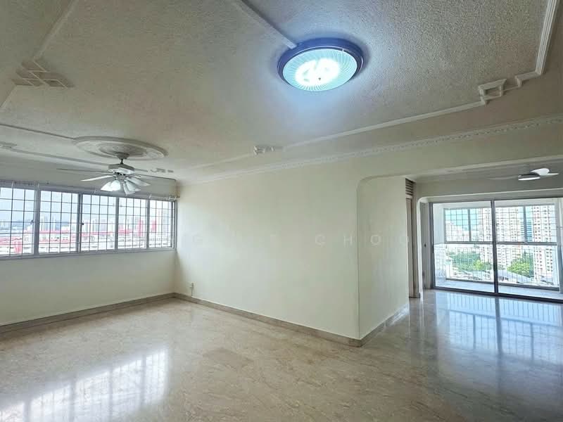 219A Jurong East Street 21, 219A Jurong East Street 21, 3 Bedrooms, 1,270 sqft, HDB Flat For Sale, by Maggie Choo, 500181294 - Living Room - PropertyGuru.com.sg