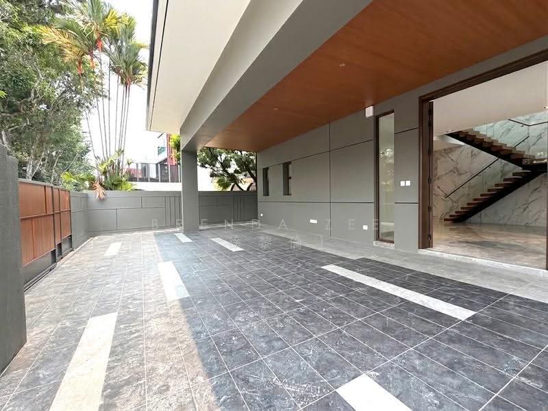 Newly Built Detached ✧ Gallop Park / Farrer Road enclave ✧ Near MRT & Schools, Farrer Road, Gallop Park Road, Jalan Harom Setangkai, Cluny Park, Jalan Kembang Melati, Tanglin / Holland / Bukit Timah, 5 Bedrooms, 7,250 sqft, Detached House For Sale, by Brenda Zee (徐黎倫), 500181295 - Car Porch - PropertyGuru.com.sg