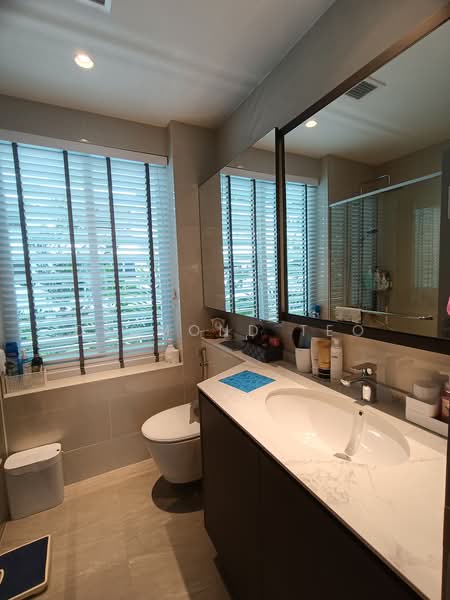 Aspen Loft, 170 Joo Chiat Terrace, 3 Bedrooms, 1,313 sqft, Condominium For Sale, by DESMOND TEO, 500181299 - Master Bathroom/ Toilet - PropertyGuru.com.sg