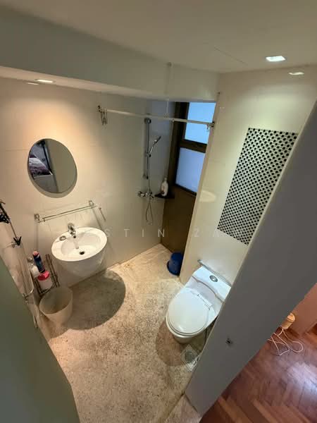 Parkview Apartments, 1 Bukit Batok Street 25, 2 Bedrooms, 936 sqft, Apartment For Rent, by Justin Zaw, 500181318 - Bathroom - PropertyGuru.com.sg