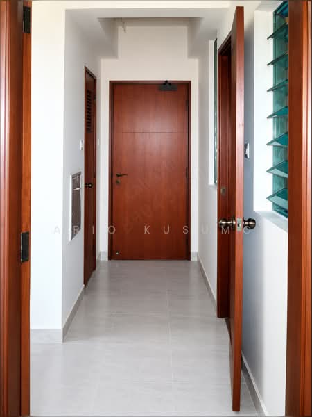Palm Gardens, 2D Hong San Walk, 3 Bedrooms, 1,206 sqft, Condominium For Sale, by Ario Kusumo, 500181329 - Back Door Access - PropertyGuru.com.sg