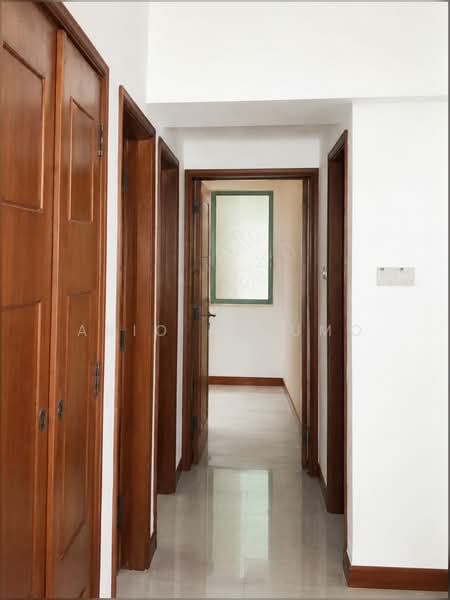 Palm Gardens, 2D Hong San Walk, 3 Bedrooms, 1,206 sqft, Condominium For Sale, by Ario Kusumo, 500181329 - Corridor to Bedrooms - PropertyGuru.com.sg